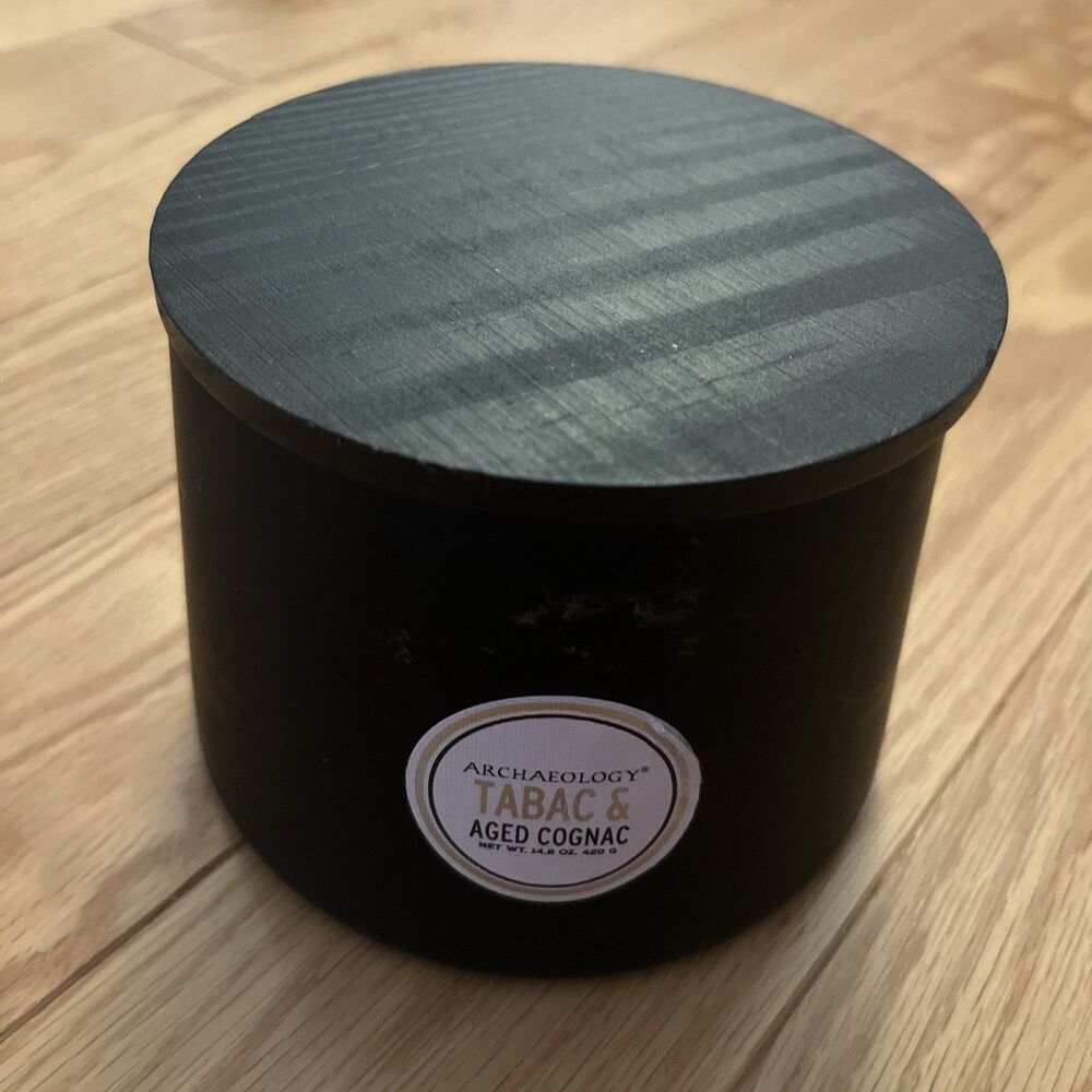 Archaeology Tabac & Aged Cognac Candle